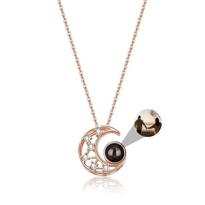 Colar com Foto Oculta Projetada no Coração – Personalize com Sua Foto Favorita e Revele o Amor